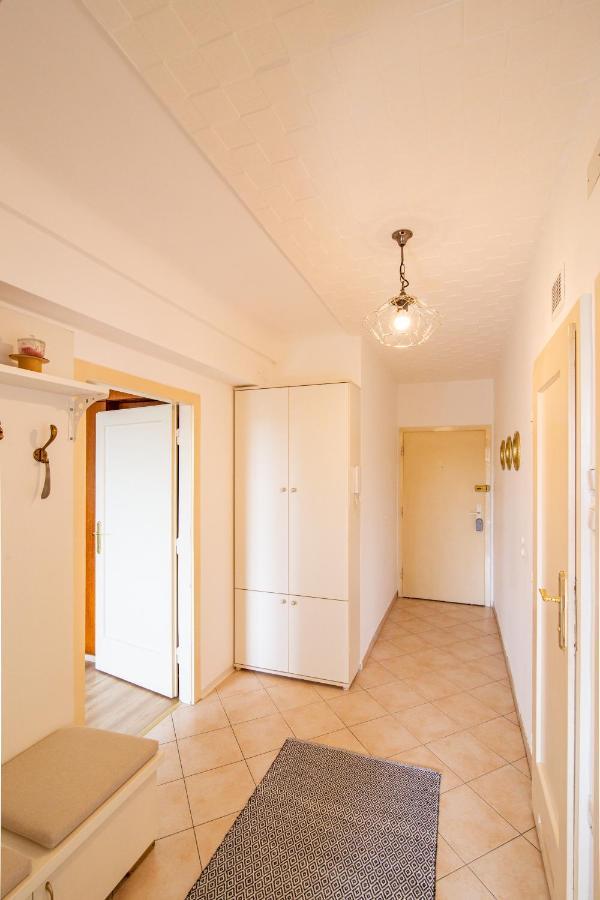 Best Rated Central Apartment Vienna - Ac, Wifi, 24H7Days Self Check-In, Board Games, Netflix Ngoại thất bức ảnh